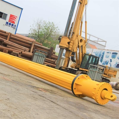 Soilmec Bauer Casagrande Tescar Mechanical Mait, der Kelly Bar SR280 u. SR285 ineinander greift