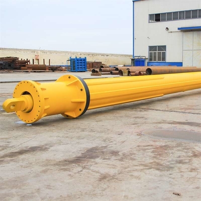 Soilmec Bauer Casagrande Tescar Mechanical Mait, der Kelly Bar SR280 u. SR285 ineinander greift